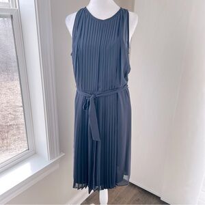 Diane Von Furstenberg NWT navy pleated belted dress Size 12